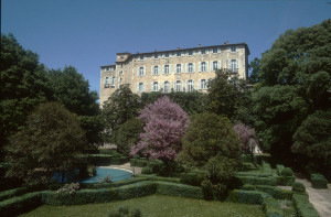 01 South Facade From Garden